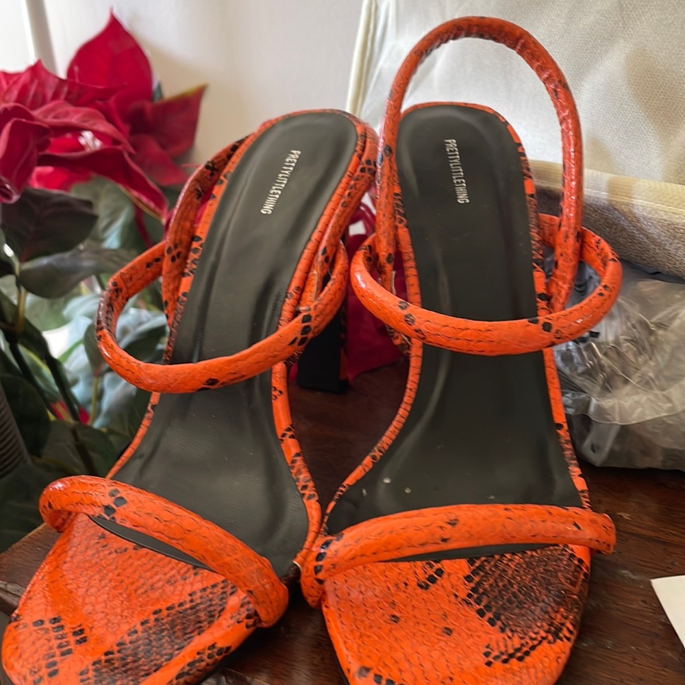 PRETTYLITTLETHING ORANGE SNAKE PRINT HEELS